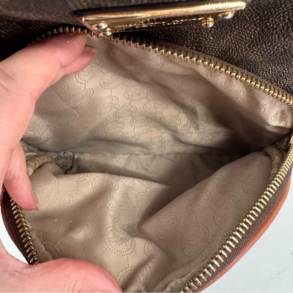 Michael Kors Jet Set Signature Backpack Brown - Picture 14 of 14